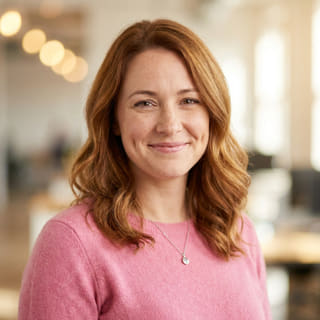 Directora de Atención al Cliente en Fuente Inversovia, Emily Watson